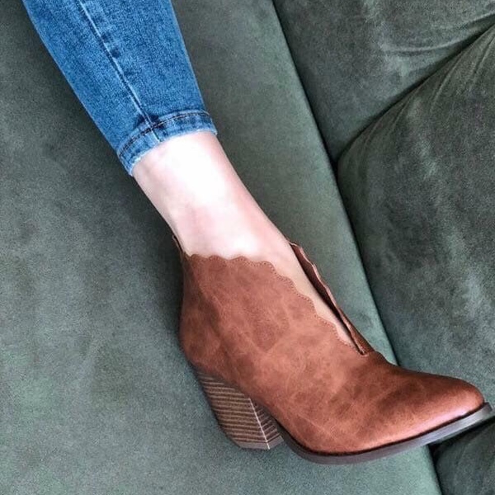 Whiskey Scalloped Booties